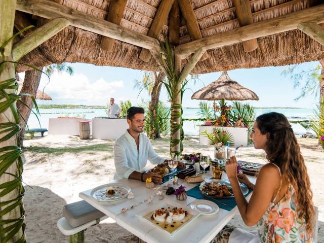 Ilot Mangénie - Restaurante de playa